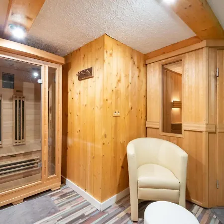 In With A Shared Sauna *